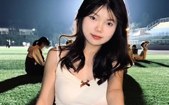 乌克兰女人与动ZOZO